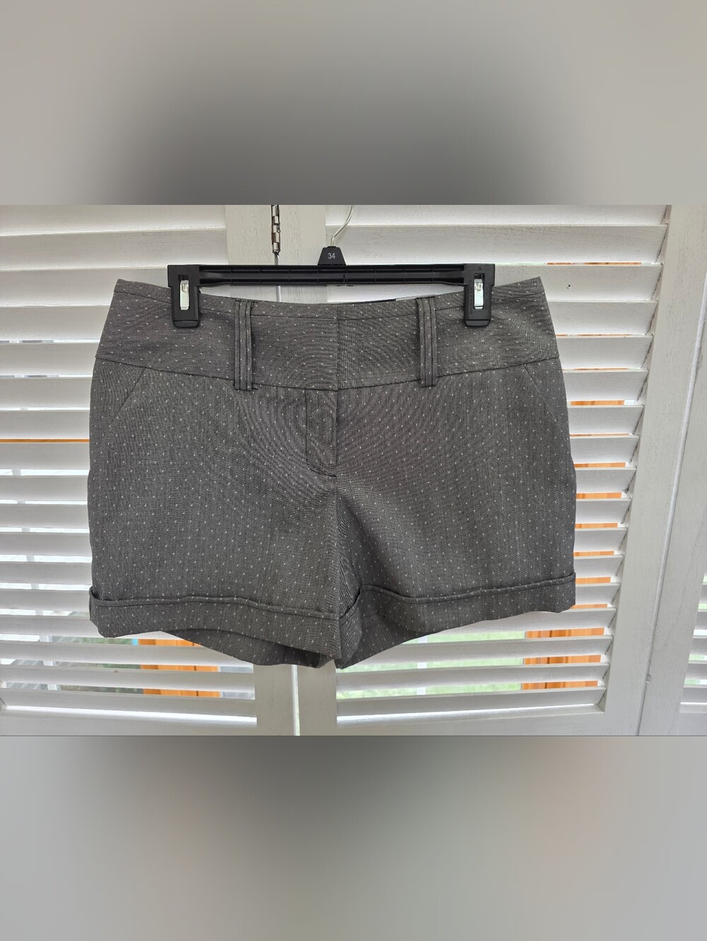 Maurices Women's Gray Polished Polka Dot Cuffed Shorts Size 7/8 Short